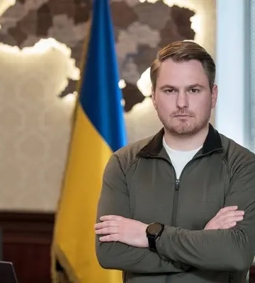 Ворог масовано атакував Київщину: є поранений і пошкодження інфраструктури та будинків, розгортають &quot;пункти незламності&quot;