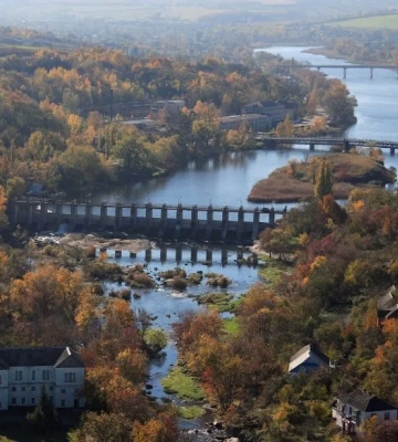 Укрзалізниця повідомила про затримку руху 14 поїздів у зв’язку з масштабною атакою рф