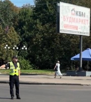 На вулицях Рівного через проблеми зі «світлом» з’явилися регулювальники