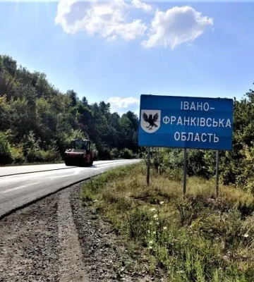 На Івано-Франківщині чути вибухи – працює ППО