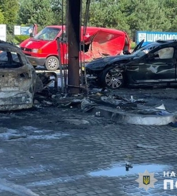 У селі Раковець на заправці спалахнула автівка: що відомо