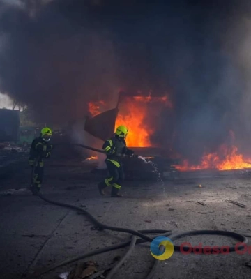 В ДСНС показали наслідки російської атаки на Одещину 