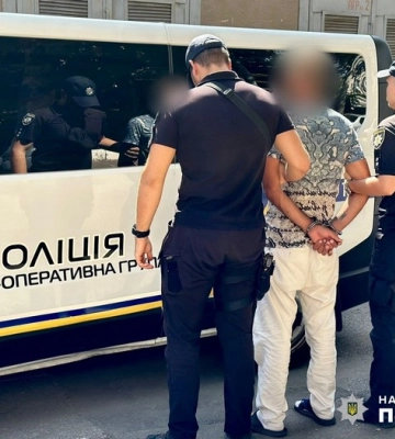 Одесит збував вибухові пристрої та бойові припаси