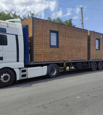 Модульный дом вместо разрушенного частного дома установили в Харькове 