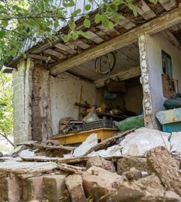 Зруйновано майже 20 будинків, загинув чоловік: Наслідки ранкового удару РФ по Запорізькій області. ФОТОрепортаж