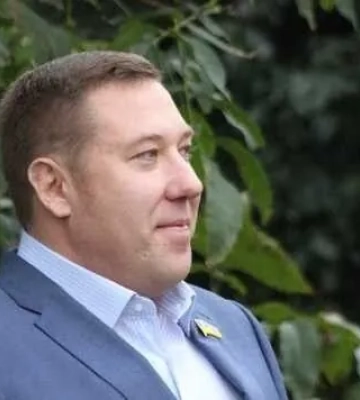 Екснардепа Сольвара засудили до 3 років за махінації з житлом