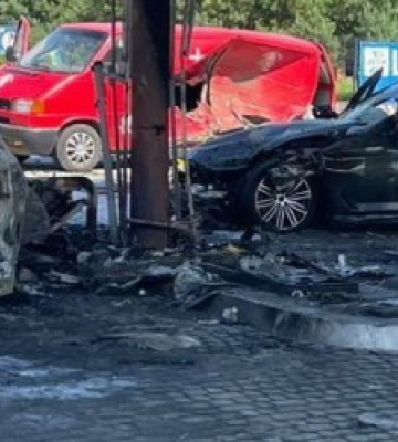 Поблизу Львова чоловік в’їхав в бензоколонку. Є постраждалі