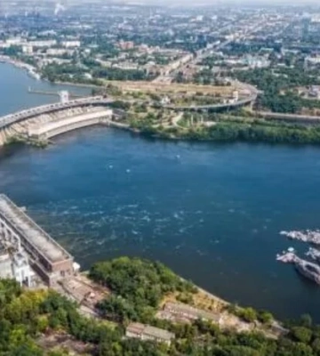 У Запоріжжі відновили рух по греблі ДніпроГЕС