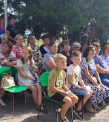 У селі на Рожищенщині вручили державні відзнаки. ФОТО