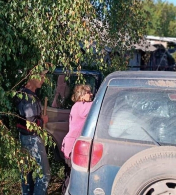 Евакуювалися після знищення будинку. З деокупованого села Луганщини виїхали ще двоє жителів