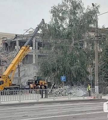 Из-за ракетного удара по Кривому Рогу перекрыт проспект Металлургов