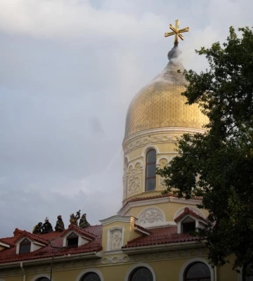 В Одесі внаслідок влучання блискавки загорівся храм