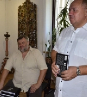 У Луцьку презентували книжку  замальовок та етюдів дослідника історії Волині Володимира Жупанюка