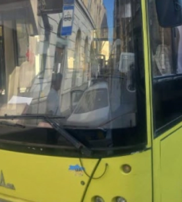 Через екстрене гальмування маршрутки у Львові травмовані дві пасажирки