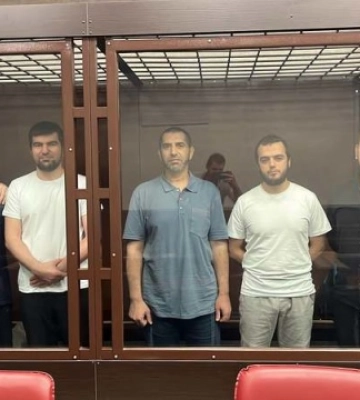 Кримськотатарські активісти побачилися з рідними через рік після свого затримання у Бахчисараї – правозахисники
