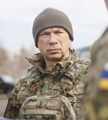 россия перебросила около 30 тыс. военных в курскую область - Сырский