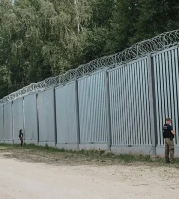 Польша находится в состоянии гибридной войны: заявление Минобороны