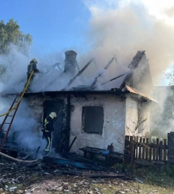 На проспекті Волі у Луцьку сталася пожежа у житловому будинку