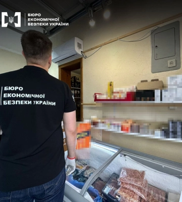 У Чернівцях судитимуть буковинця за продаж контрафактних сигарет