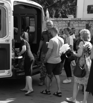 У Луцьку попрощалися із загиблим на Донеччині снайпером Віталієм Ващуком 