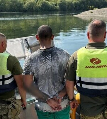 Задержан винничанин, который осуществил заплыв Днестром, чтобы добраться до Молдовы, - Госпогранслужба. ВИДЕО+ФОТО