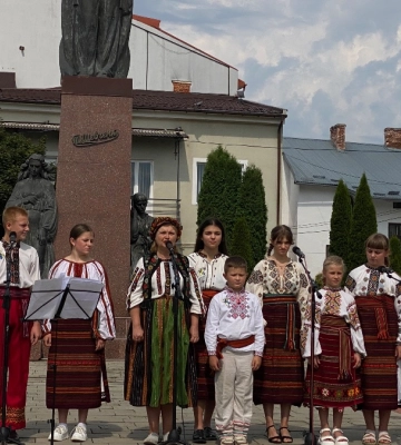 Благодійна програма у Надвірній: фото