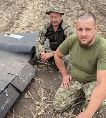 Бійці дніпровської ТрО з автоматичної зброї знищили 2 ворожих дрони-камікадзе