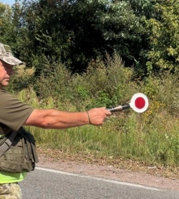 Прикордонники Рівненщини виявили чоловіка, який незаконно перевозив підакцизні товари