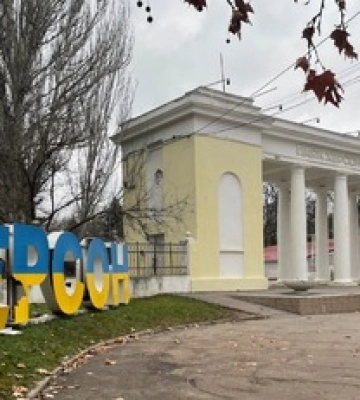 Россияне дважды ударили по Херсону – под огонь попали медики