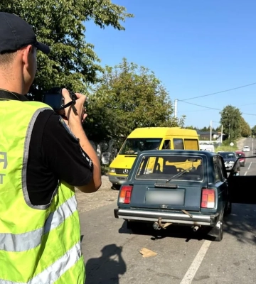 «ВАЗ» у Рівному збив на смерть дівчинку, яка раптово вибігла на дорогу