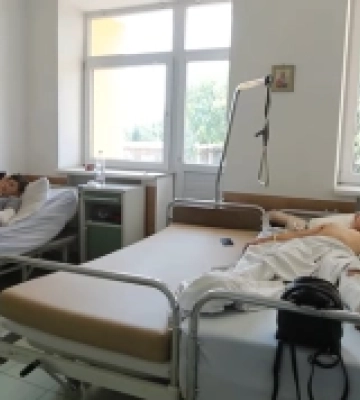 Через падіння з електросамокатів та велосипедів Закарпатська обласна дитяча лікарня заповнена травмованими дітьми