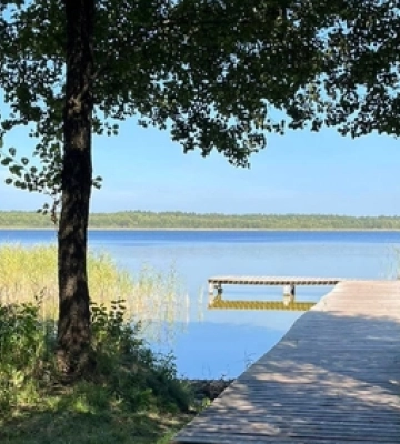 Піщаний берег і прозора, як сльоза, вода: на Волині є озеро, дно якого вкрите унікальним добривом 