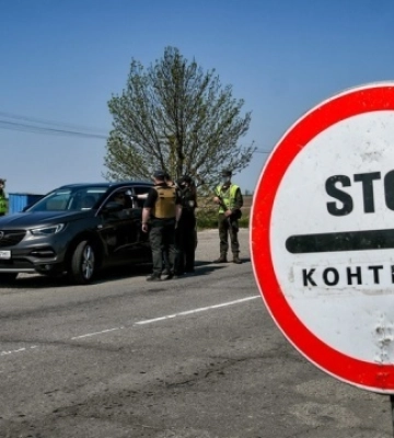 Влада заборонила в’їзд родин з дітьми до низки населених пунктів Херсонського району