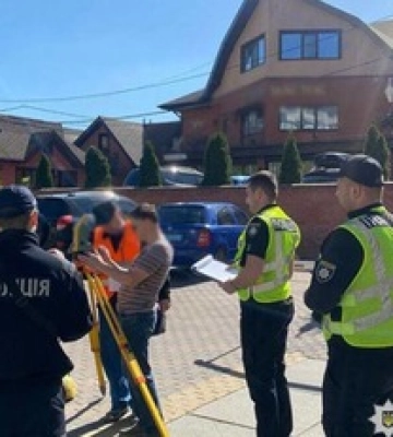 Самовільно зайняв кілька ділянок та побудував ресторан - підприємцю в Києві оголосили підозру