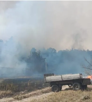 На Чернігівщині через артобстріл РФ згоріла майже половина села