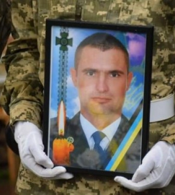 У річницю загибелі сержанта Сергія Шикули, прикордонники Чопського загону вшанували пам’ять полеглого побратима