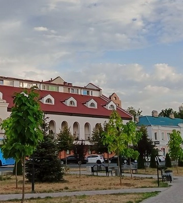 Цілий день у Полтаві буде спекотно але вітряно
