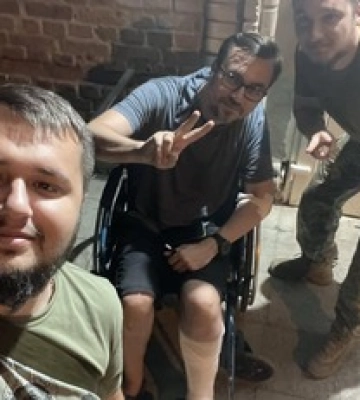Экс-министр Омелян получил боевое ранение