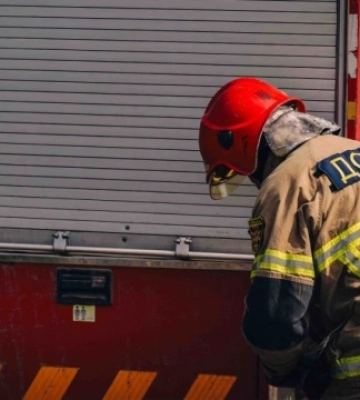 У Київській області внаслідок падіння уламків вибило вікна в будинку
