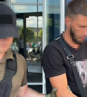 Готували підпали електропідстанцій та автівок ЗСУ: СБУ затримала агентів ГРУ РФ у Києві. ФОТОрепортаж