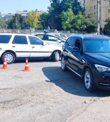 На автомобілі Ford: в Івано-Франківську ймовірно нетверезий водій спричинив аварію