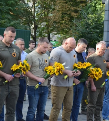 Кам’янське вшановує пам’ять захисників, які загинули в боротьбі за незалежність України