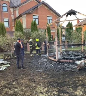 У Київській області внаслідок падіння уламків вибило вікна в будинку
