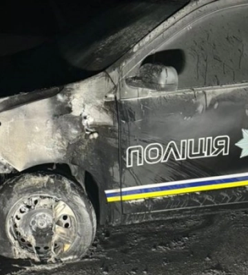 У Києві затримали чоловіка, який підпалив два поліцейські автомобілі