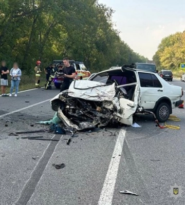 На Хмельниччині сталася потрійна ДТП: є загиблий і травмовані