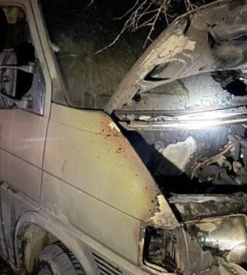 &quot;Полювали&quot; на авто ЗСУ у Запоріжжі та Кропивницькому: Затримано підпалювачів, серед яких троє неповнолітніх. ФОТОрепортаж
