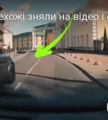 Водій Audi Q7 в центрі Рівного «летів» по зустрічній
