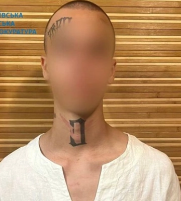 У Києві затримали чоловіка, який підпалив два поліцейські автомобілі