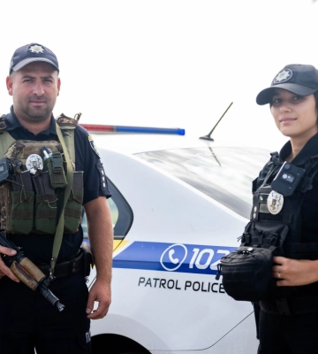 4-річну дитину, що зачинилася у квартирі в Харкові, визволили копи