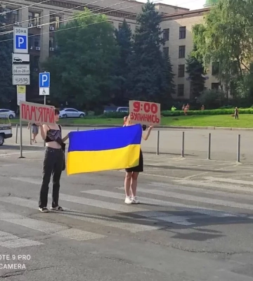 На знак вшанування полеглих героїв: у Дніпрі на одну хвилину перекрили проспект Яворницького